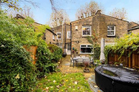 151 Knapp Road, London, E3 4BP