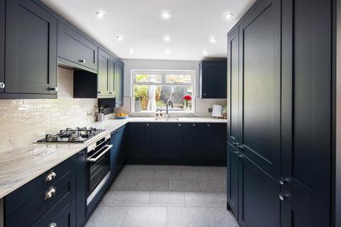 151 Knapp Road, London, E3 4BP