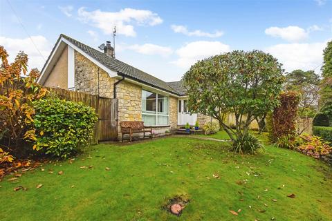 3 bedroom bungalow to rent, Buriton Village, Petersfield