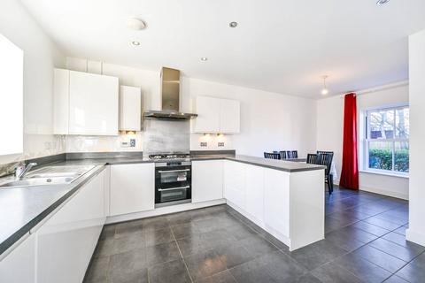 4 bedroom end of terrace house for sale, McReady Road, Whetstone, London, N20