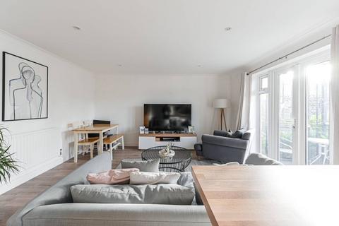 1 bedroom flat for sale, Vickery House, Clapham North, London, SW4