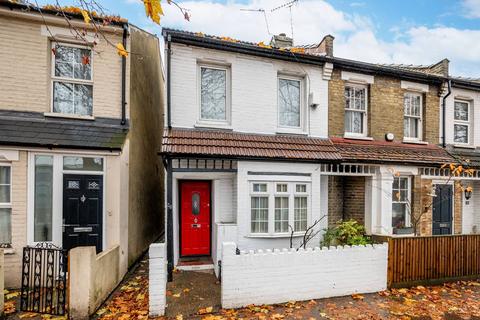 2 bedroom end of terrace house to rent, Chertsey Road, Twickenham, TW1