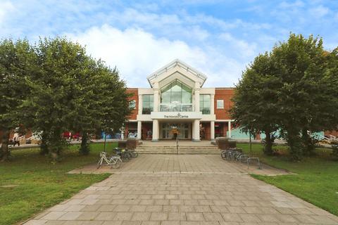 2 bedroom flat for sale, Longcroft House, Welwyn Garden City, Herts, AL8