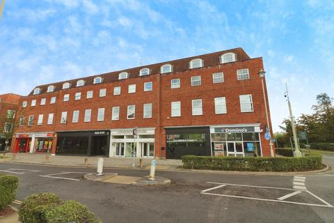 2 bedroom flat for sale, Longcroft House, Welwyn Garden City, Herts, AL8