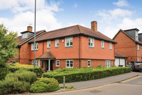 4 bedroom end of terrace house for sale, Mortimer Crescent, King's Park