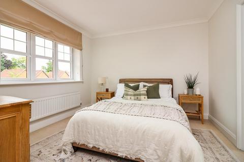 4 bedroom end of terrace house for sale, Mortimer Crescent, King's Park