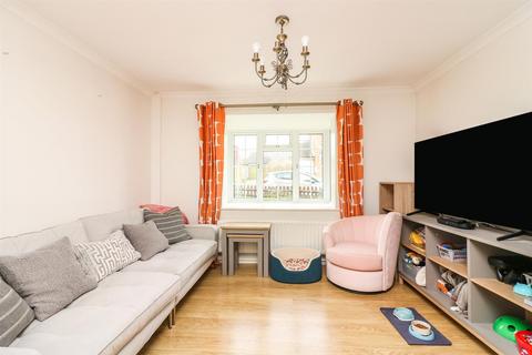 2 bedroom cluster house for sale, Old School Close, Codicote, Herts, SG4