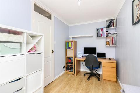 2 bedroom cluster house for sale, Old School Close, Codicote, Herts, SG4