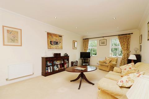 3 bedroom apartment for sale, Wendover Lodge, Welwyn, Herts, AL6