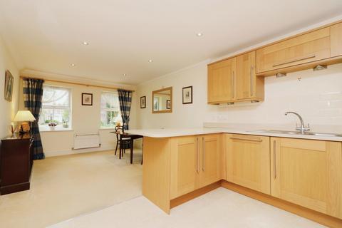 3 bedroom apartment for sale, Wendover Lodge, Welwyn, Herts, AL6