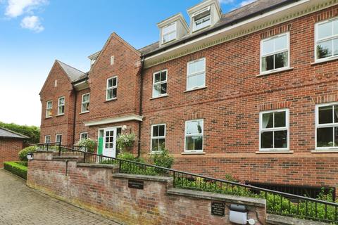 Wendover Lodge, Welwyn, Herts, AL6