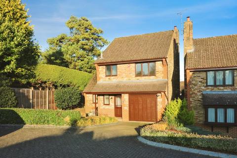 3 bedroom detached house for sale, Whetstone Court, Whetstone Close, Welwyn, Herts, AL6