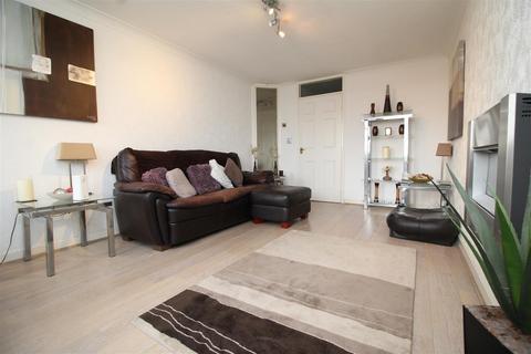 2 bedroom apartment to rent, Stanwick Court, Peterborough