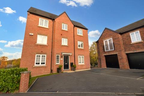 4 bedroom semi-detached house for sale, Honeybourne Road, Leeds