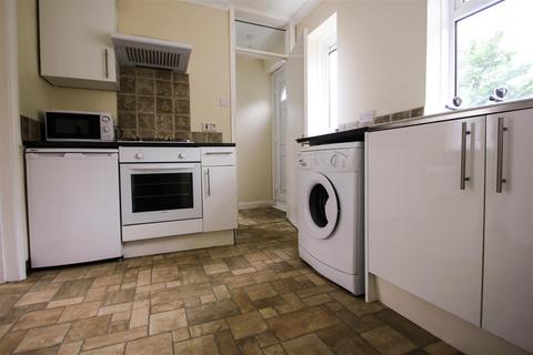 2 bedroom flat to rent, The Crescent, Brighton