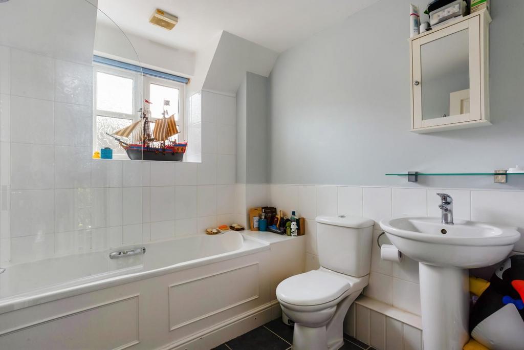 Bathroom.jpg