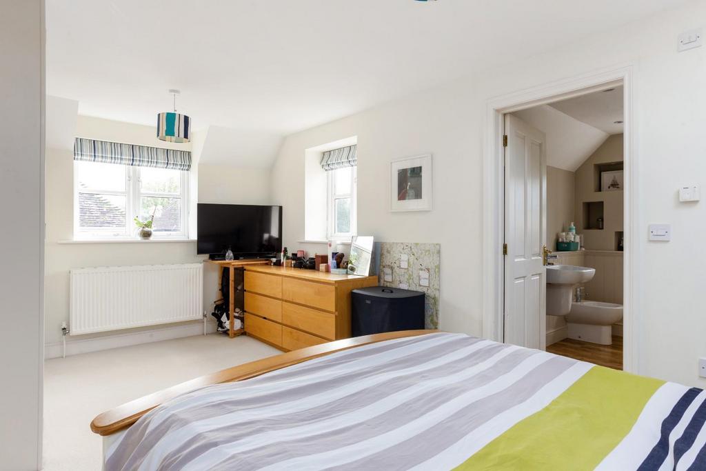 Master Bedroom.jpg