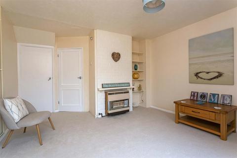 2 bedroom terraced house for sale, Patricia Close, Cippenham