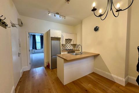 1 bedroom terraced house to rent, Dragon Parade, Harrogate, North Yorkshire, HG1