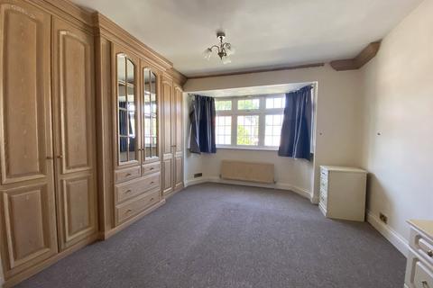 3 bedroom detached house to rent, Summit Way, Southgate, London, N14