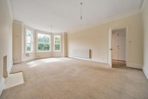 3 bedroom apartment to rent, 3 Albury Road, Guildford GU1