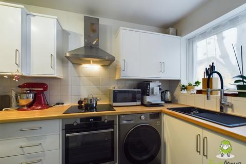 2 bedroom terraced house for sale, Sorrells Close, Chineham, Basingstoke, Hampshire, RG24