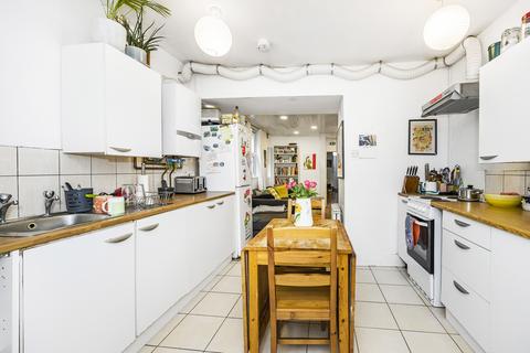 3 bedroom terraced house for sale, Glyn Road, Hackney, Clapton, London E5