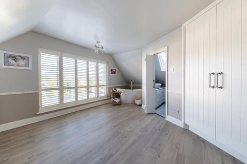 4 Conifer Drive, Meopham, Gravesend, DA13 0TL