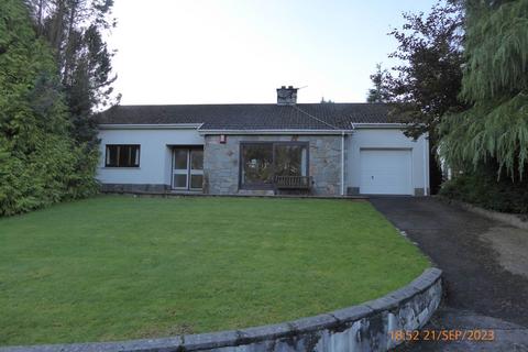 2 bedroom bungalow to rent, Llysonnen Road, Carmarthen,