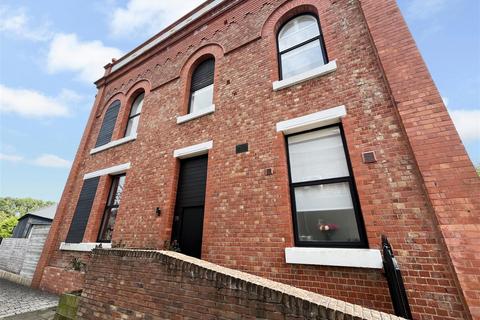 4 bedroom townhouse for sale, Church Road, Manchester