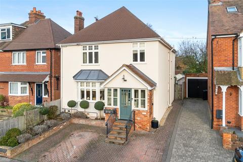 4 bedroom detached house for sale, Gipsy Lane, Berkshire RG40