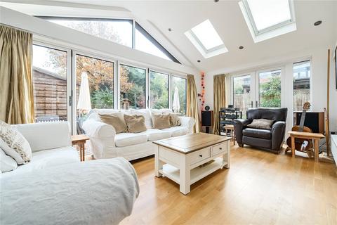 6 Booth Drive, Finchampstead, Wokingham, RG40 4HL