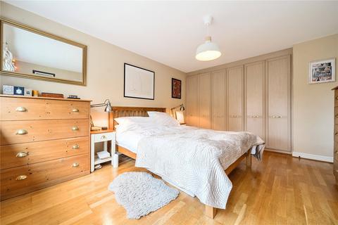 6 Booth Drive, Finchampstead, Wokingham, RG40 4HL