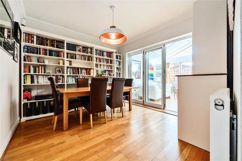6 Booth Drive, Finchampstead, Wokingham, RG40 4HL