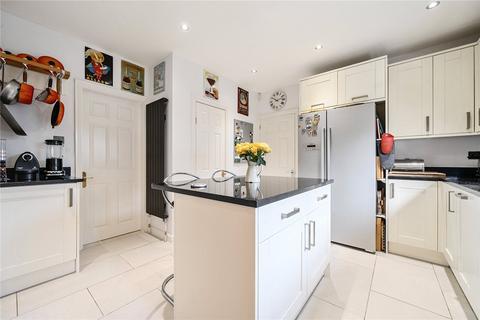 6 Booth Drive, Finchampstead, Wokingham, RG40 4HL