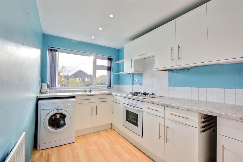 Kitchen 2.jpg