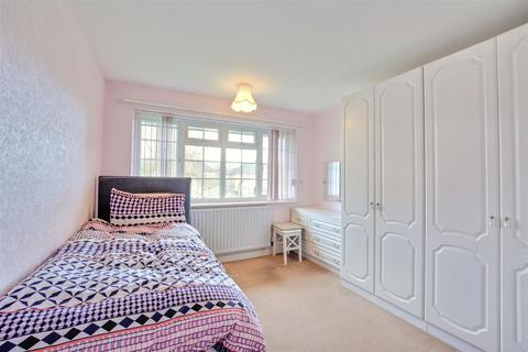 4, Lingfield Court Wollaton Vale, Nottingham, NG8 2GS