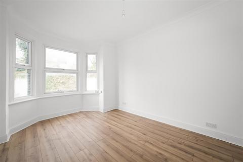 2 bedroom flat for sale, Croham Road, South Croydon CR2