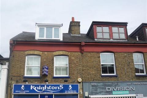 2 bedroom flat to rent, Queens Road, Buckhurst Hill IG9