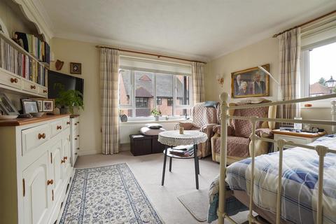 1 bedroom retirement property for sale, Blackthorn Court, Chestnut Walk, Henley-In-Arden