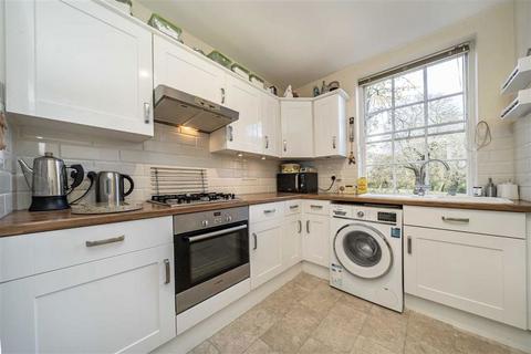 2 bedroom flat for sale, Point Close, London SE10