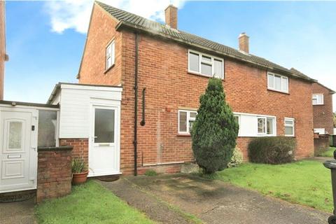 4 bedroom semi-detached house to rent, Homestall, Guildford, Surrey, GU2