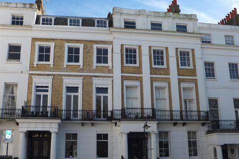 2 bedroom flat to rent, Sussex Square, Brighton