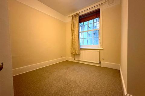 2 bedroom flat to rent, Sussex Square, Brighton