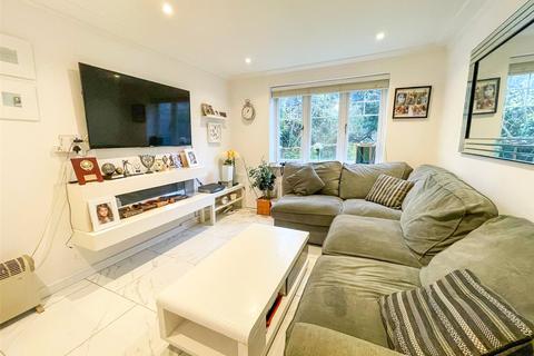 2 bedroom apartment for sale, Highbridge Close, Radlett, Hertfordshire, WD7