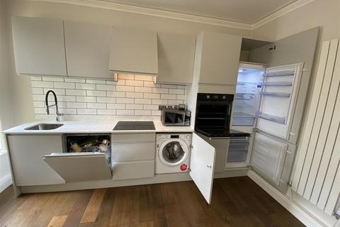 2 bedroom flat to rent, Burton Road, Didsbury, Manchester