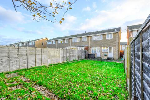 3 bedroom end of terrace house for sale, Fleetside, West Molesey, KT8