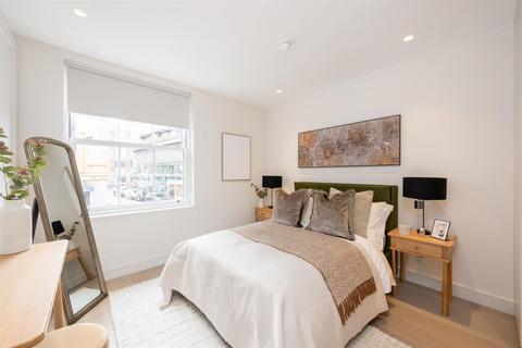 4 bedroom triplex for sale, Draycott Avenue, Chelsea SW3