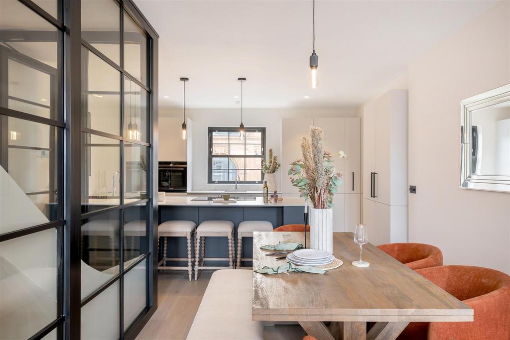 98 A Draycott Avenue Hi-9.jpg