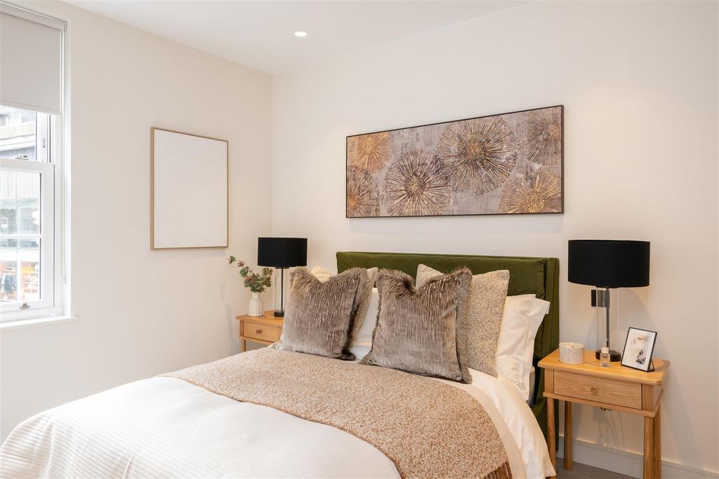 98 A Draycott Avenue Hi-19.jpg